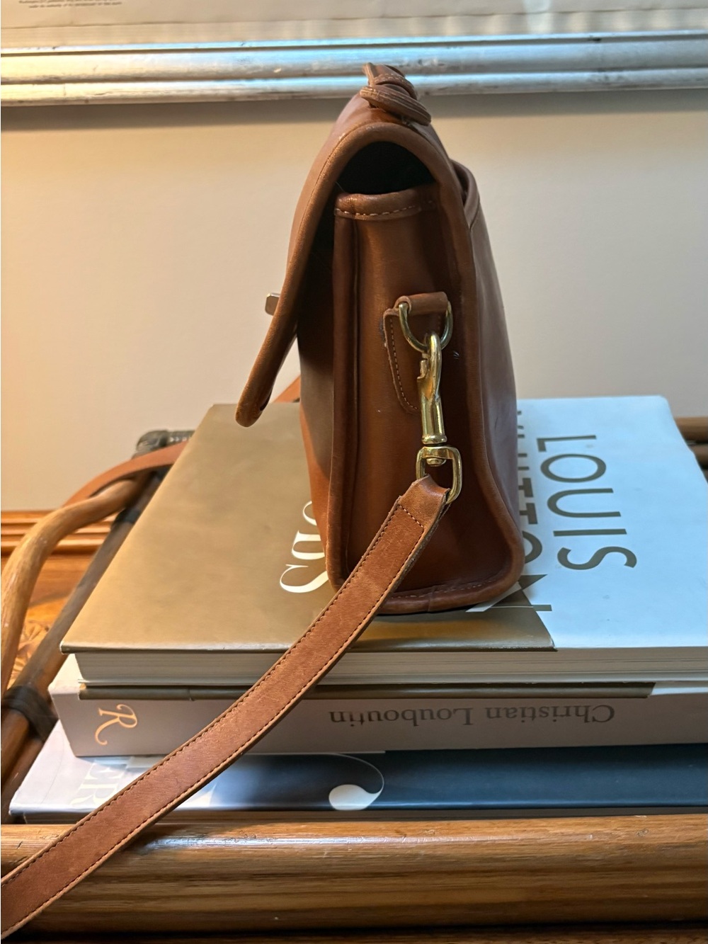 Vintage Coach Brown Leather Top-Handle Crossbody with Gold Hardware - Picture 5 of 6